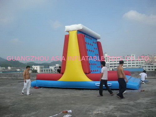 Enjoyable And Funny Inflatable Amusement Park , Outdoor Rock Climbing Wall