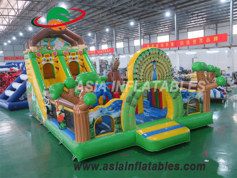 किशोरी के लिए अग्निरोधी 8 X 6M Inflatable चिड़ियाघर खेल का मैदान